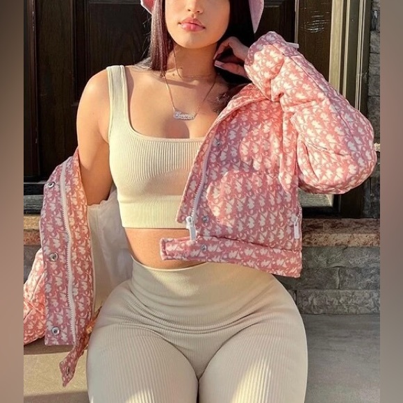 Seamless Ribbed Knit Sports Set - Picture 10 of 12